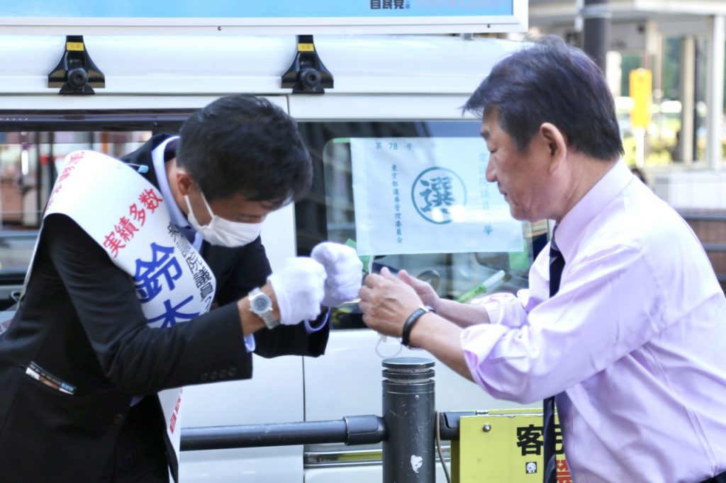 Foreign Minister Motegi lends his support to LDP candidate, Suzuki Hayato, during his campaign trail for Japan’s House of Representatives’ election set for October 31. (ANJ/ Pierre Boutier)