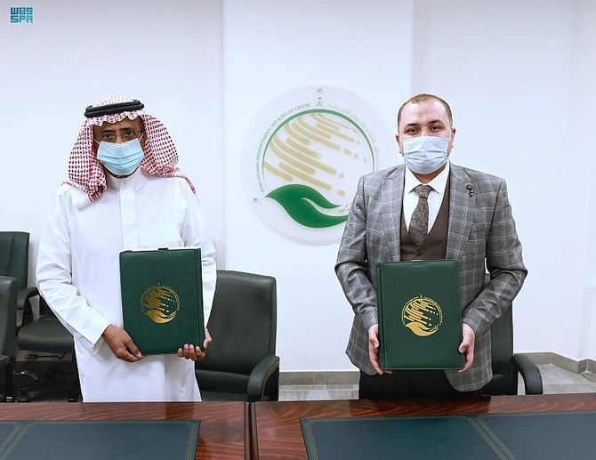 KSrelief's assistant supervisor general for operations and programs, Ahmed bin Ali Al-Baiz, signed the agreements at the center’s headquarters in Riyadh. (SPA)