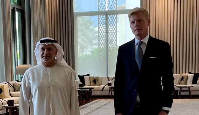 The UN Special Envoy for Yemen Hans Grundberg and the diplomatic adviser to the UAE president, Anwar Gargash, meet in the UAE. (@OSE_Yemen)