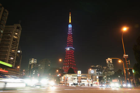Tokyo Tower illuminates in colors of the Los Angeles Angels to celebrate Shohei Ohtani's MVP award in Tokyo, Friday, Nov. 19, 2021. (AP)