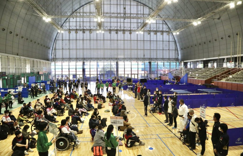 More than 136 participants with various disabilities took part in rifle shooting, boccia, curling, badminton, wheelchair basketball, martial arts and marathons. (ANJP)