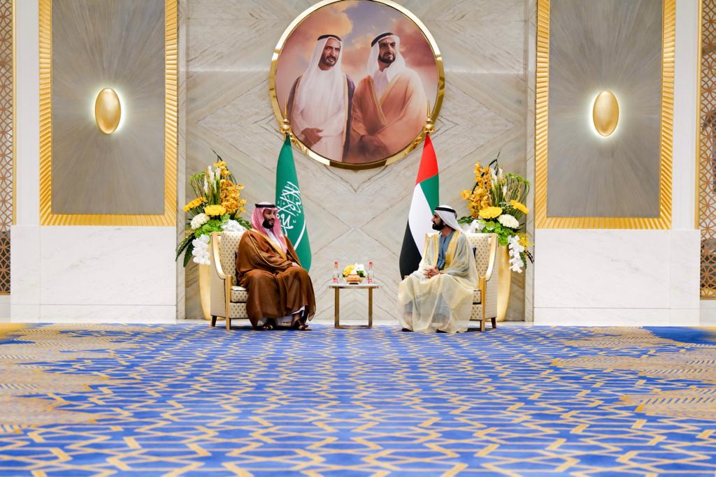 Saudi Crown Prince Mohammed bin Salman meets UAE Vice President and Ruler of Dubai Sheikh Mohammed bin Rashid. (Twitter/@DXBMediaOffice)