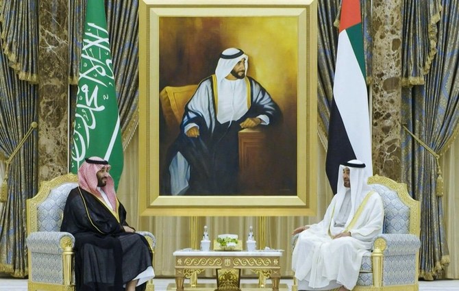 Abu Dhabi’s Crown Prince Mohammed bin Zayed Al-Nahyan (R) meeting with Crown Prince Mohammed bin Salman in Abu Dhabi on Dec. 7, 2021. (WAM)