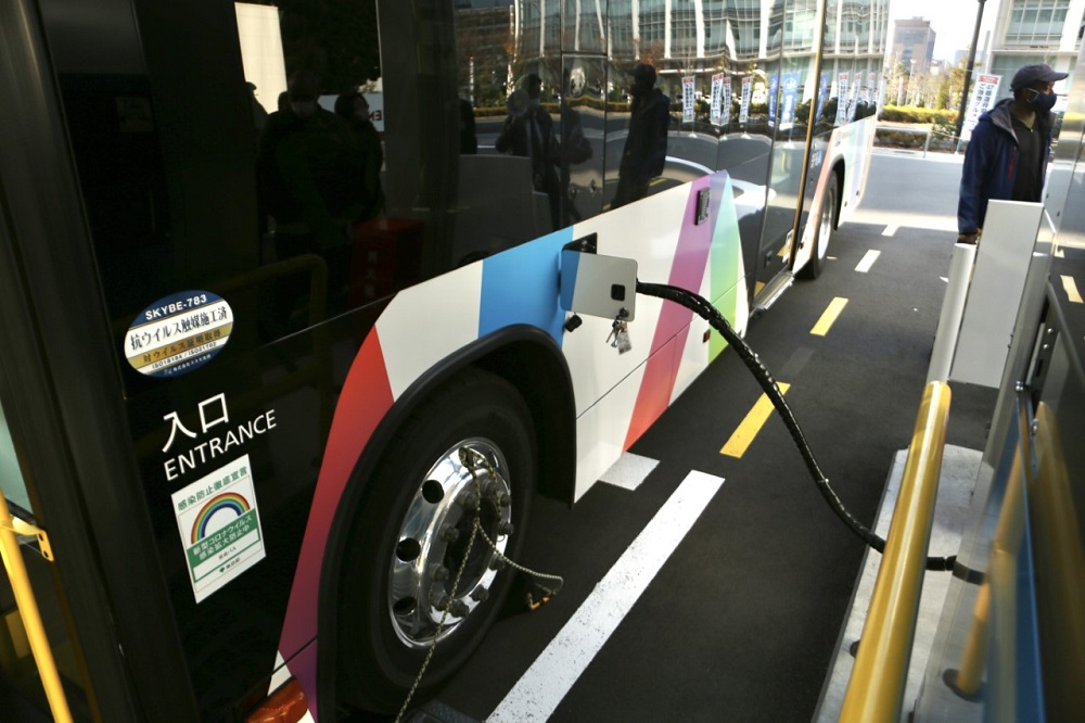Currently there are 85 hydrogen-powered buses, 70 owned by the city of Tokyo and 15 owned by the private sector. (ANJ/Pierre Boutier)