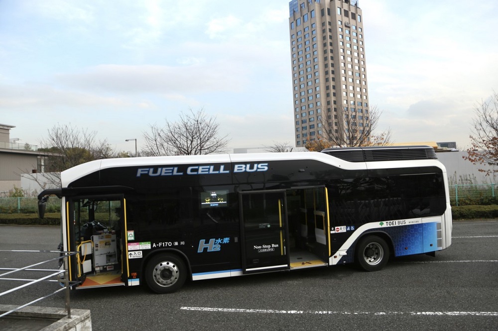Currently there are 85 hydrogen-powered buses, 70 owned by the city of Tokyo and 15 owned by the private sector. (ANJ/Pierre Boutier)