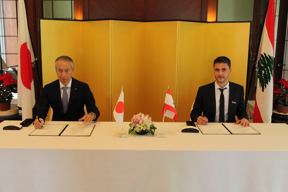 On December 15, 2021, Ambassador OKUBO Takeshi signed grant agreements with Dan Church Aid Lebanon and Mines Advisory Group Lebanon.