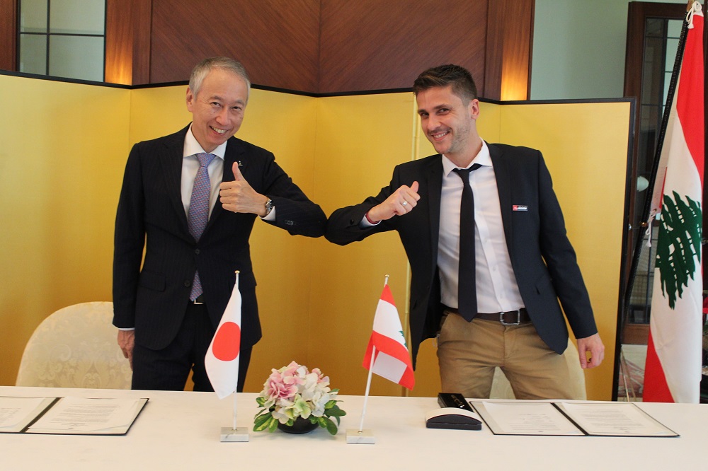 On December 15, 2021, Ambassador OKUBO Takeshi signed grant agreements with Dan Church Aid Lebanon and Mines Advisory Group Lebanon.