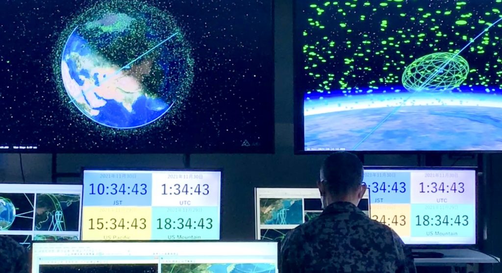 Space Operations squadron at Fuchu military airbase conducts a test and a simulation to identify and isolate space debris. (ANJ / Pierre Boutier) 