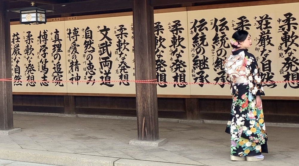 Young women wore shimmering kimonos. (ANJ/ Pierre Boutier)