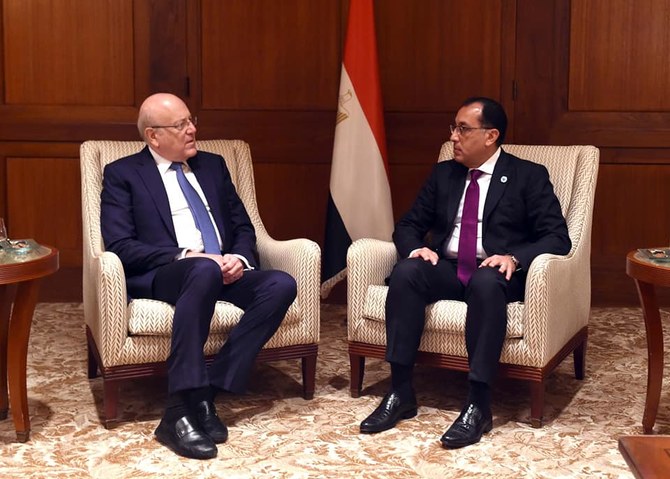 Lebanese Prime Minister Najib Mikati and his Egyptian counterpart Mostafa Madbouly discuss the transfer of Egyptian gas to Lebanon. (File/CabinetEgypt)