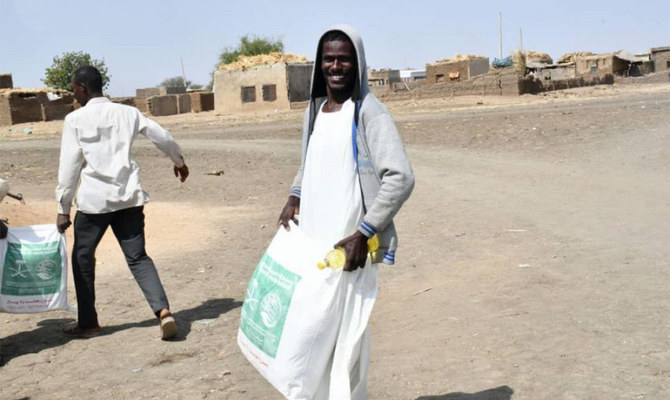 KSrelief has continued distributing food and shelter aid to those affected by the floods and the neediest families in Sudan. (SPA)