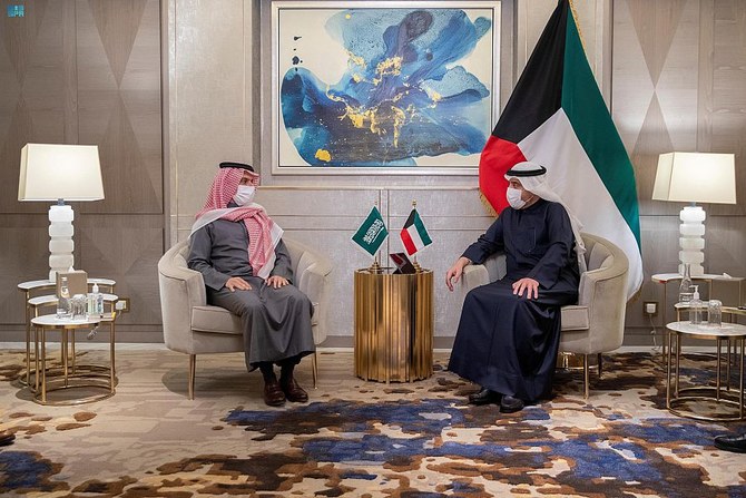 Saudi FM Prince Faisal bin Farhan is received by Kuwaiti Minister of Foreign Affairs Ahmed Nasser Mohammed Al-Sabah. (SPA)