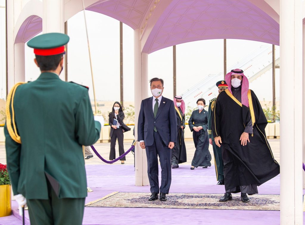 South Korean President Moon Jae-in arrived in Riyadh and was received by Saudi Crown Prince Mohammed bin Salman on January 18, 2022.