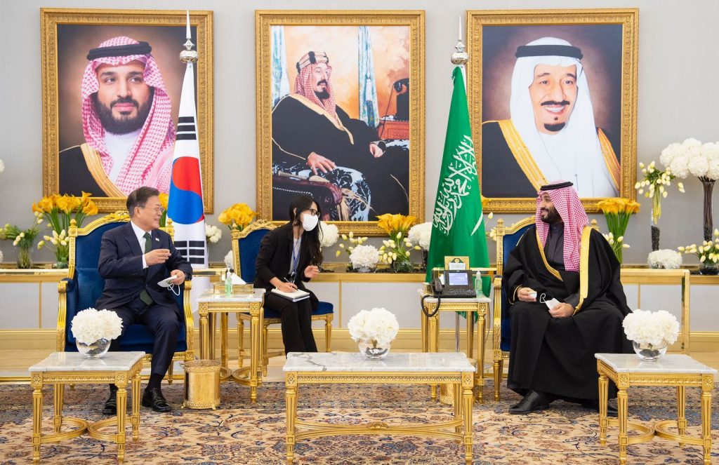 South Korean President Moon Jae-in arrived in Riyadh and was received by Saudi Crown Prince Mohammed bin Salman on January 18, 2022.