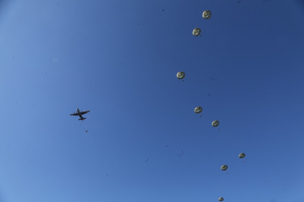 Paratroopers of Japan's First Elite Airborne Brigade put on a joint show of force with the United States at a training camp in Chiba Prefecture near Tokyo. (ANJ/ Pierre Boutier)
