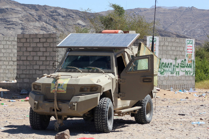 Yemeni pro-government fighters man a position on the outskirts of Al-Jawba in the country’s northeastern province of Marib. (File/AFP)