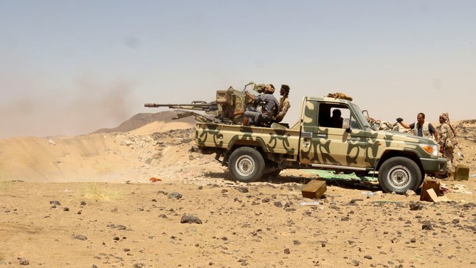 A Yemeni government fighter fires a vehicle-mounted weapon at a frontline position during fighting against Houthi fighters in Marib, Yemen March 28, 2021. (File photo: Reuters)