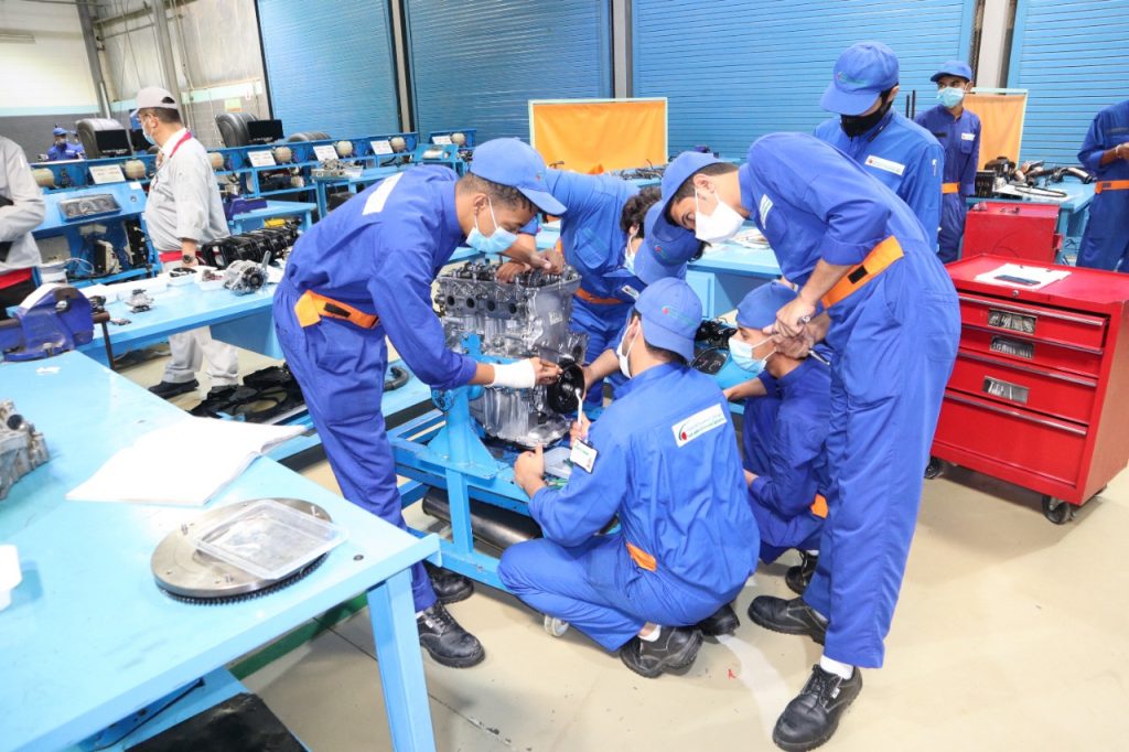 Saudi Arabian youth learning Japanese car maintenance and technology (supplied)