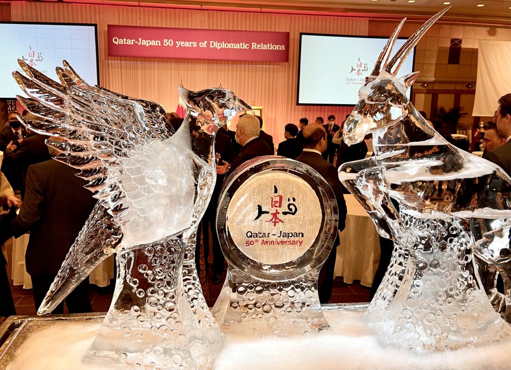 Ice sculptures of Qatar national bird, the Falcon, and Qatar national animal, the Oryx, displayed at the reception. (ANJ)