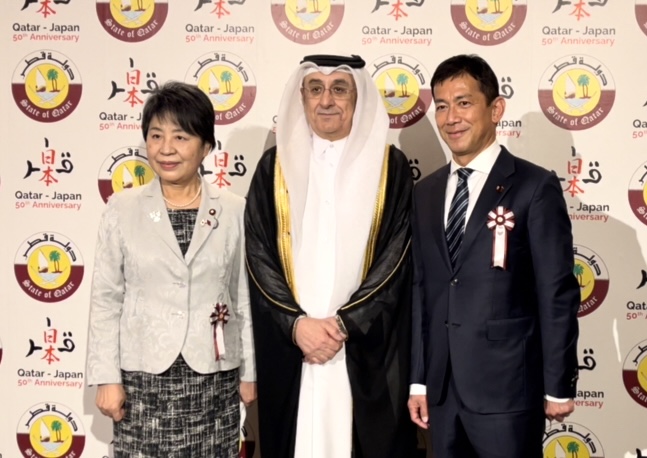 Qatar Ambassador Al-Emadi, pose for photo op with former Justice minister Ms. Yoko Kamikawa (L) and a member of parliament Kenji Nakanishi (R). (ANJ)