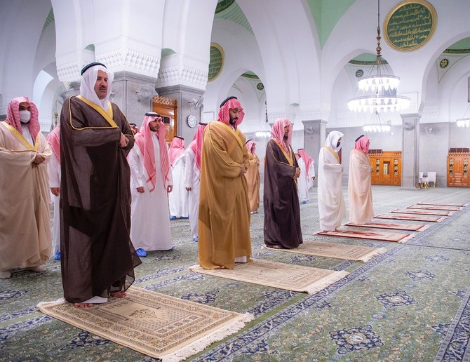 Crown Prince Mohammed bin Salman prays inside Quba Mosque in Madinah. (SPA)