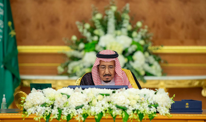 King Salman chaired the Cabinet session on Tuesday at Al-Salam Palace in Jeddah (@spagov)