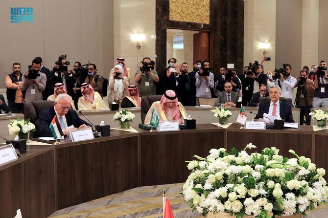 Saudi Arabia’s Deputy Minister of Foreign Affairs Waleed Al-Khuraiji participated in the work of the fourth emergency meeting in the capital, Amman. (SPA)