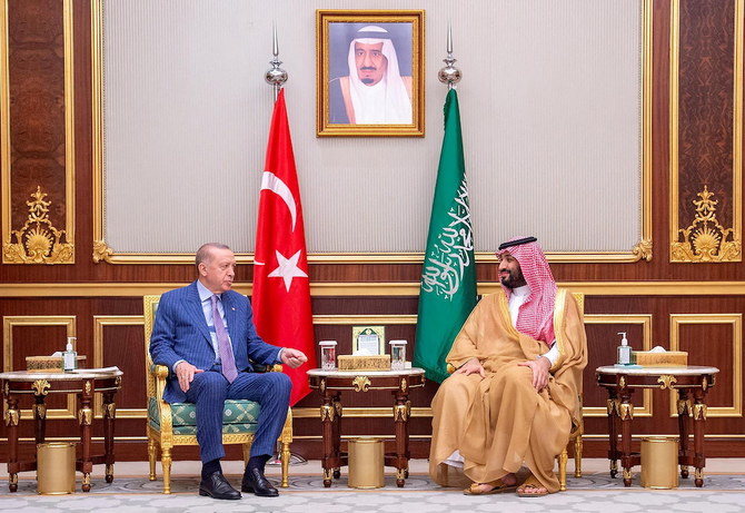 Saudi Crown Prince, Mohammed bin Salman meets Turkish President Recep Tayyip Erdogan upon his arrival in Jeddah, Saudi Arabia, April 28, 2022. (Reuters)