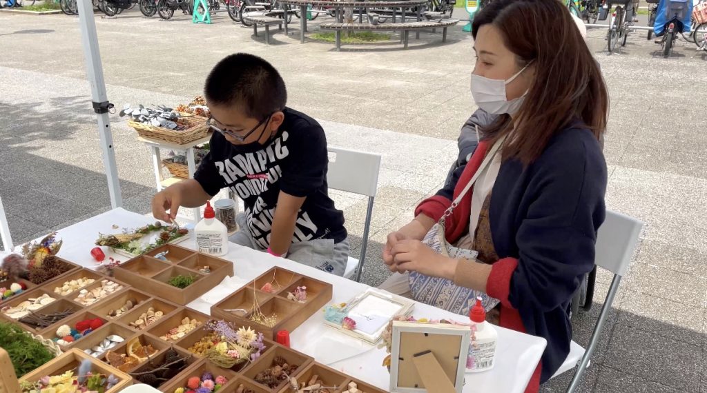 The Mobile Nursely School is being held at “Lala Port Toyosu,” Koto-ku, Tokyo, from May 2 - 7. (ANJ Photo)