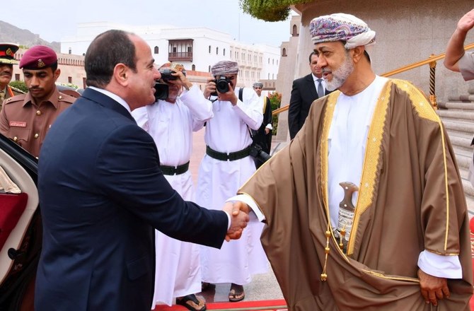 Egyptian President Abdel Fattah El-Sisi and Sultan of Oman Haitham bin Tariq. (Spokesman of the Egyptian Presidency)