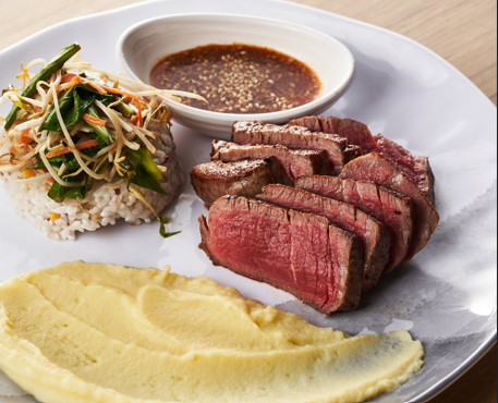 Customers can complement their meal with a wide selection of appetizers including Clams Soy Butter, Tempura, Grilled Squid, Grilled Seabass, and a range of grilled meats. (Supplied)