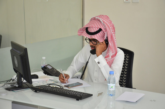 Unemployment among Saudis fell to 10.1 percent in the first quarter of 2022 from 11 percent in the fourth quarter of 2021. (Shutterstock)