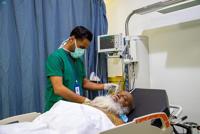 The Saudi Ministry of Health said that the number of Hajj pilgrims who received treatment through hospitals and health centers at the holy sites had reached 97,262 pilgrims up to Sunday. (SPA)