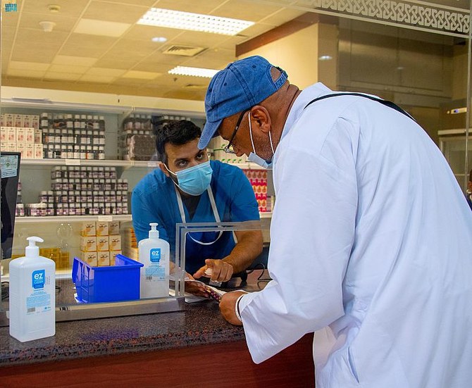 The Saudi Ministry of Health said that the number of Hajj pilgrims who received treatment through hospitals and health centers at the holy sites had reached 97,262 pilgrims up to Sunday. (SPA)