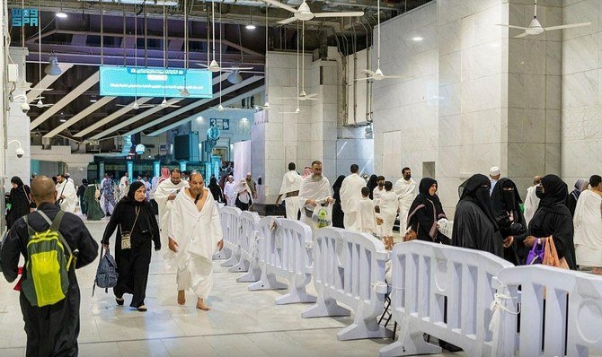 The new Umrah season began on Saturday, with authorities in the Kingdom receiving visa requests from July 14. (SPA)