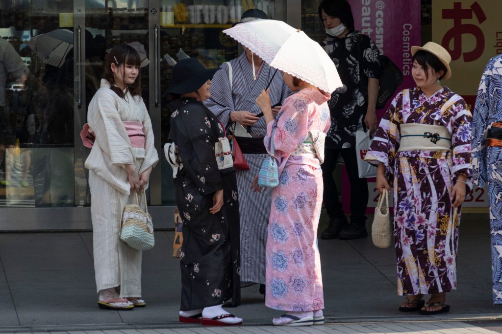 According to the Japan Meteorological Agency, Sunday's maximum temperature in Tokyo's Chiyoda Ward hit 35.3 degrees. (Shutterstock)