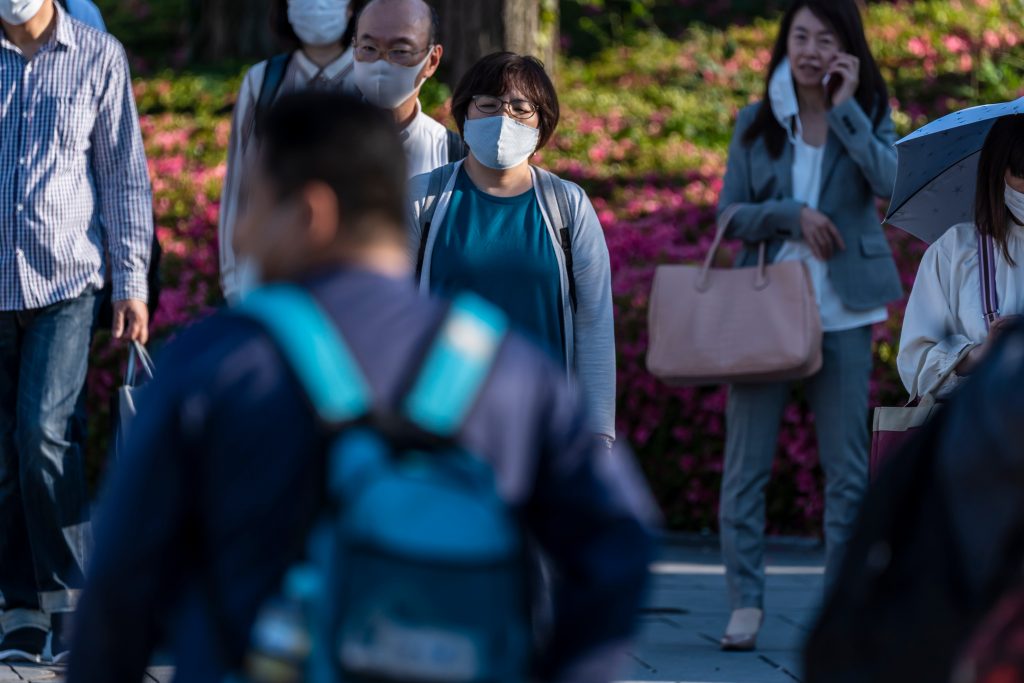 Saturday's tally was lower than the record daily high of 34,995 for the Japanese capital, marked Friday, but was up 72 pct from a week before. (Shutterstock)