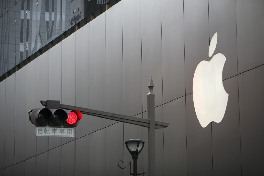 With the dollar up 18% against the yen year-to-date, the higher cost of the iPhone, which dominates Japan's smartphone market, comes as consumers' wallets are being squeezed by price hikes for daily necessities. (Shutterstock)