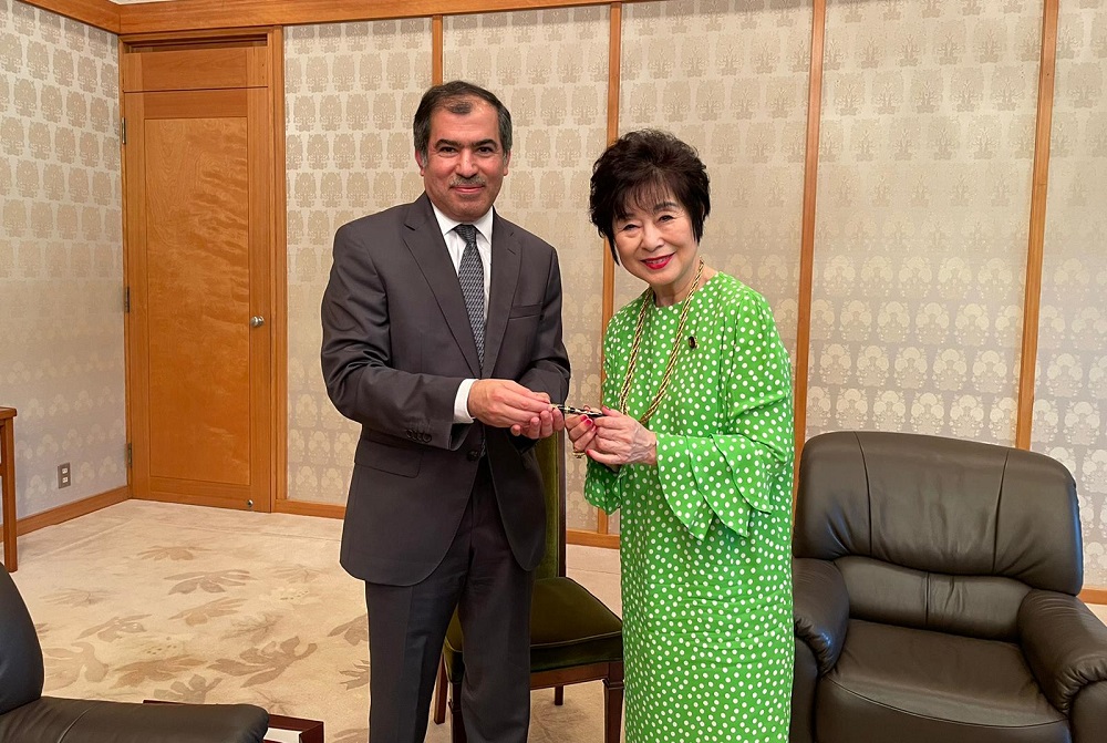 Outgoing Kuwait Ambassador Hasan Mohammad Zaman paid a courtesy call upon Akiko Santo, President of Japan’s House of Councillors.