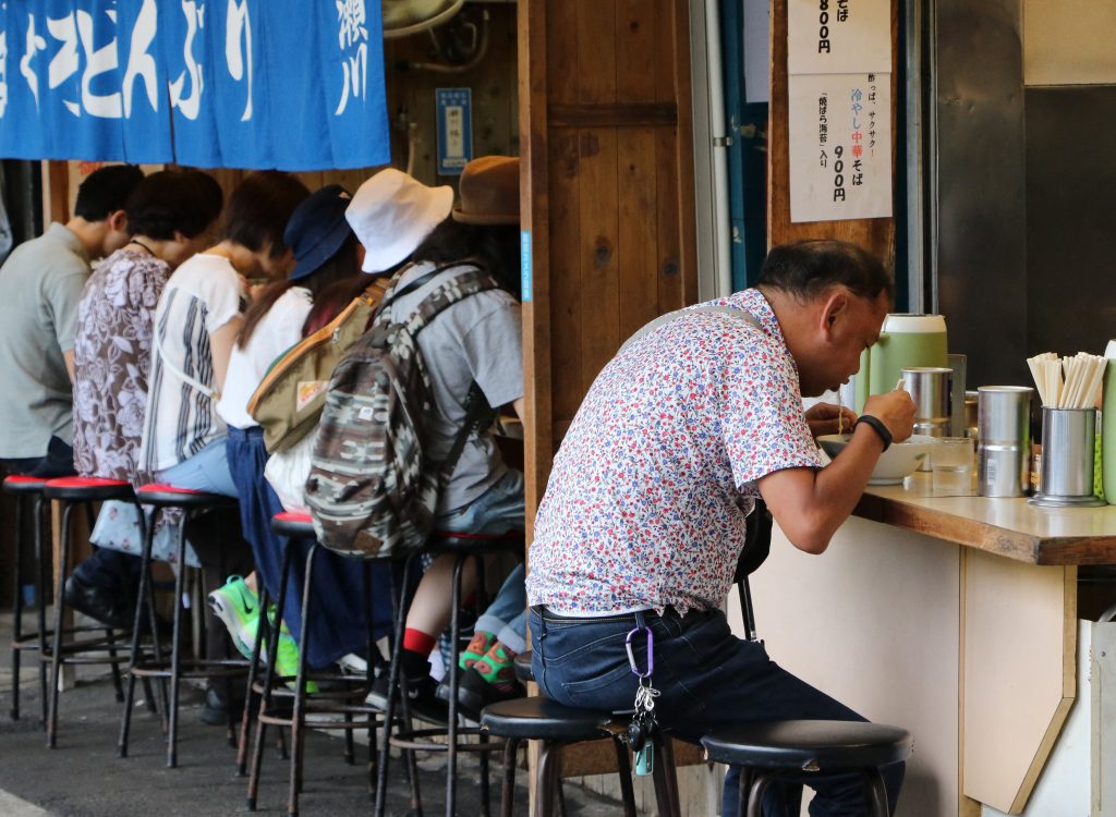 The Ramen T-Shirt effortlessly fights against the obtained stains (AFP)