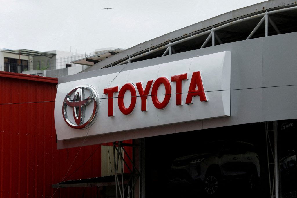 Toyota Motor Corp to invest up to 730 billion yen ($5.27 billion) in Japan and the United States towards supplying automotive batteries for battery electric vehicles. (File/Reuters)