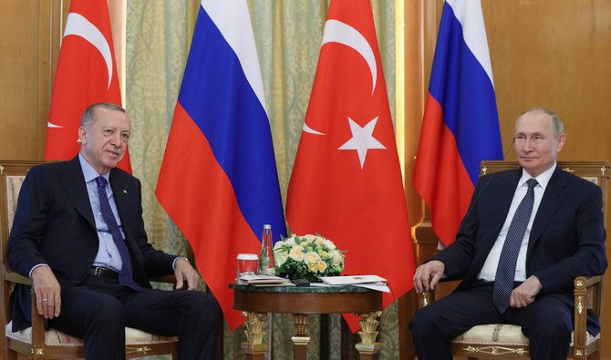Russia's President Vladimir Putin and Turkish President Recep Tayyip Erdogan during a meeting in Sochi, Russia, on August 5, 2022. (AFP/File)