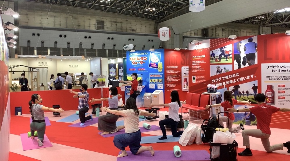 The Japan Drugstore Show, one of the biggest exhibitions of its kind in Asia, has opened in Tokyo with nearly 400 companies participating. (ANJ)