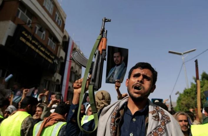 The Iran-backed militia is besieging Taiz, having encircled it in 2015. (FILE/AFP)