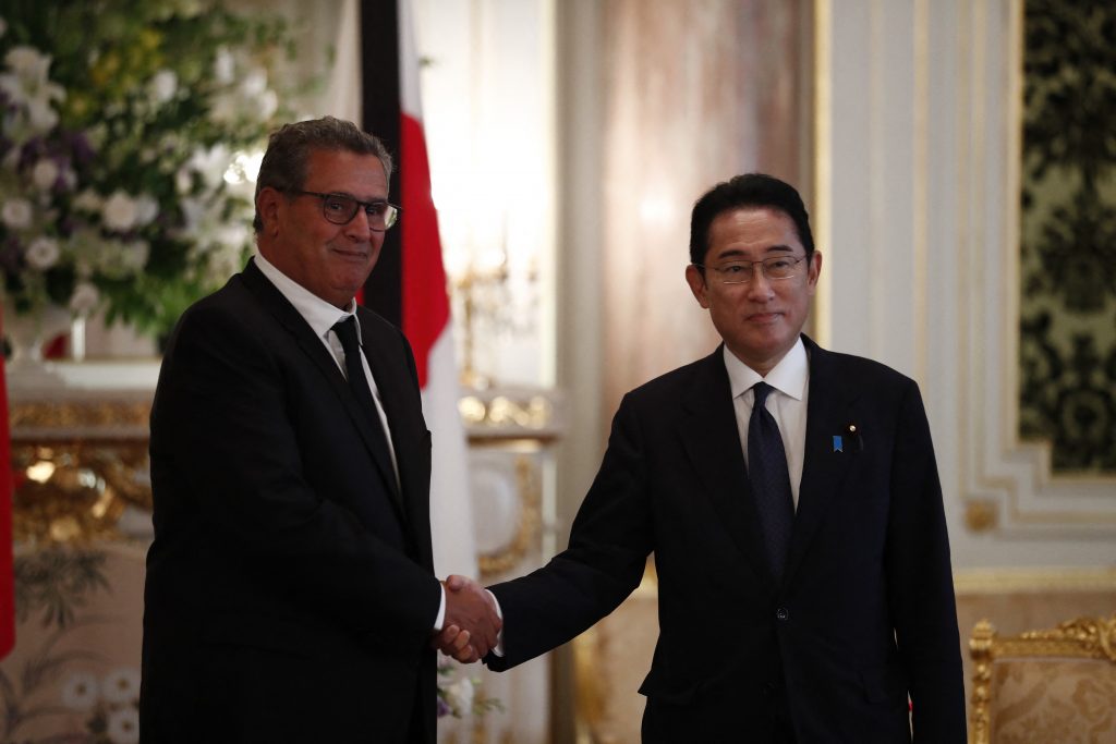Moroccan Prime Minister Aziz Akhannouch (L) is greeted by Japanese Prime Minister Fumio Kishida before their meeting at Akasaka Palace state guest house in Tokyo, Sep. 28, 2022. (AFP)