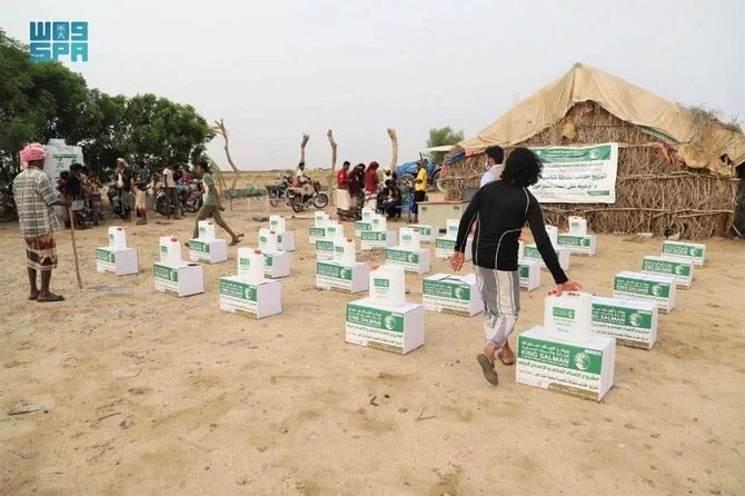 KSRelief project pumped 744,000 liters of usable water and 73,000 liters of potable water to needy communities in Hajjah Governorate in one week. (SPA)