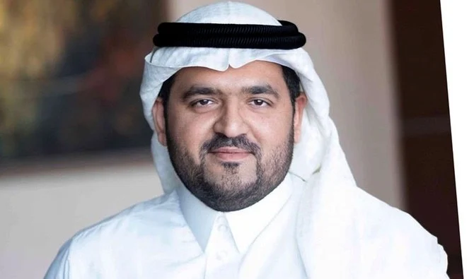 CEO of Saudi's leading hypermarket resigns. (Arab News)  
