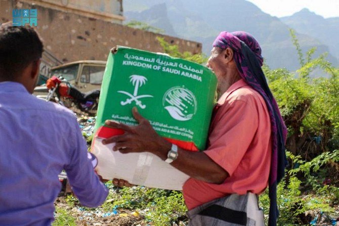 KSRelief distributed 96 tons and 300 kilograms of food baskets for families in Marib governorate of Yemen. (SPA)