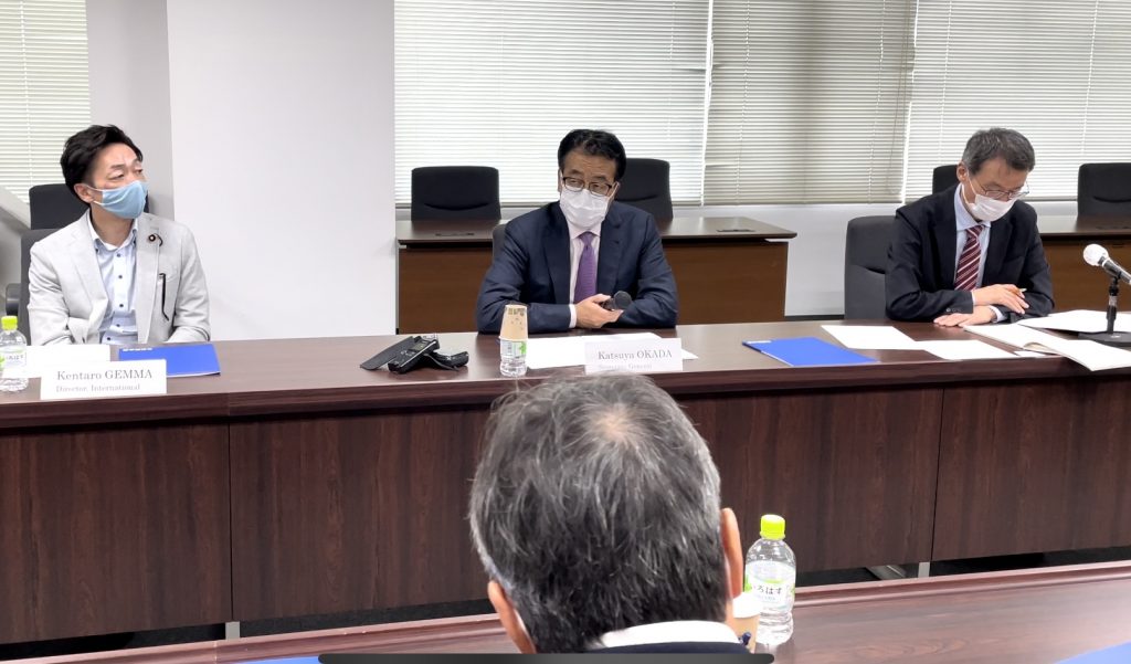 OKADA Katsuya, secretary general of the Constitutional Democratic Party (CPJ) of Japan speaks at a press conference at the party headquarter in Tokyo. (ANJ photo) 