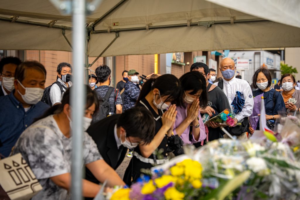 People mourn former PM. (Shutterstock)